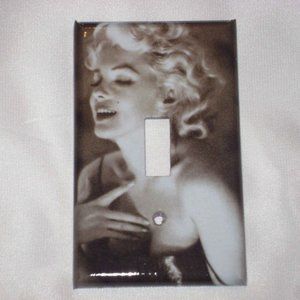 MARILYN MONROE -SINGLE Light Switch Plate Cover